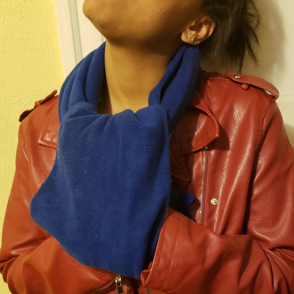 Scarf - Picture 2 of 4